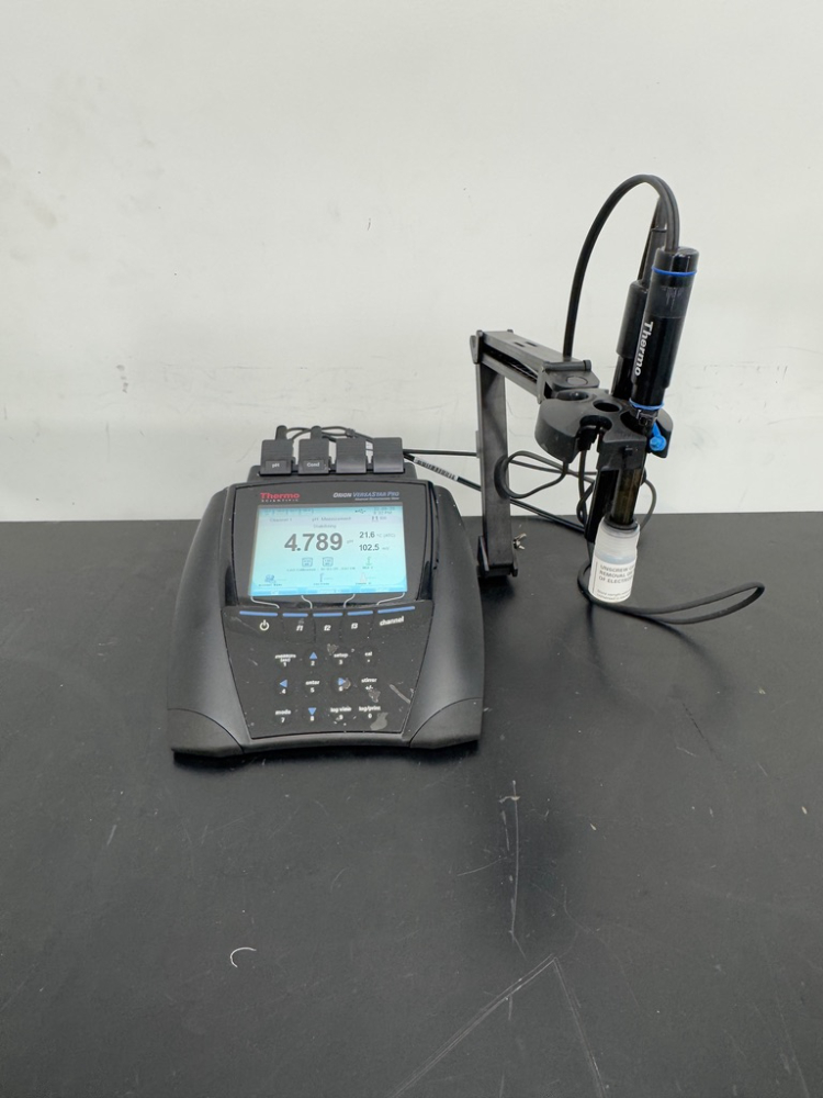 Image of Thermo Scientific Orion VersaStar Pro Advanced Electrochemistry Meter